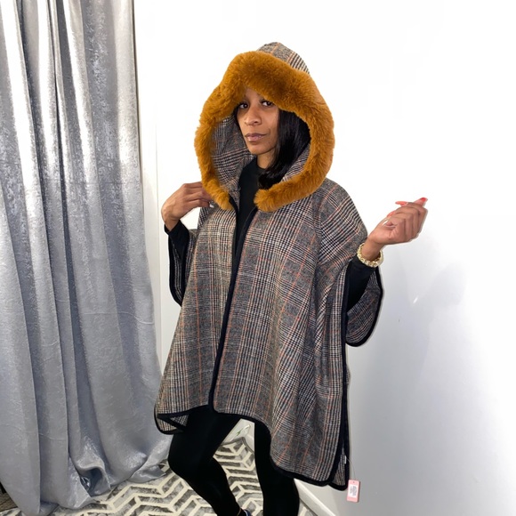 Stylish Red Shawl - Picture 10 of 15